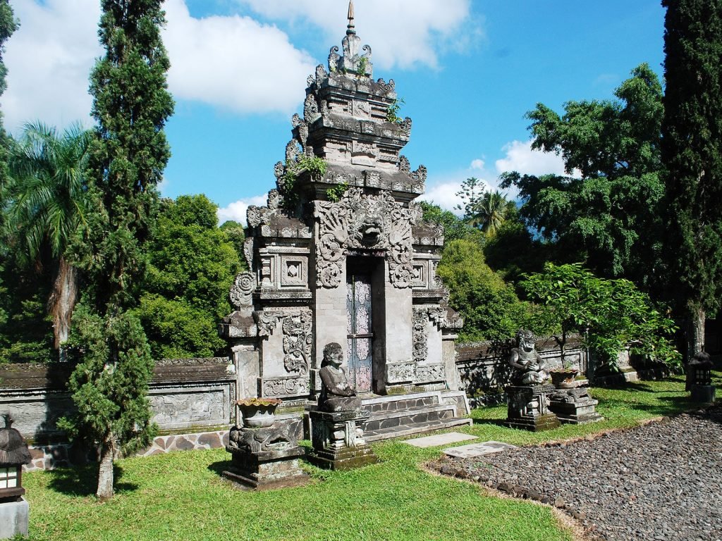Kaliklatak, Wisata Irdjen Guesthouse (Banyuwangi) | Rama Tours