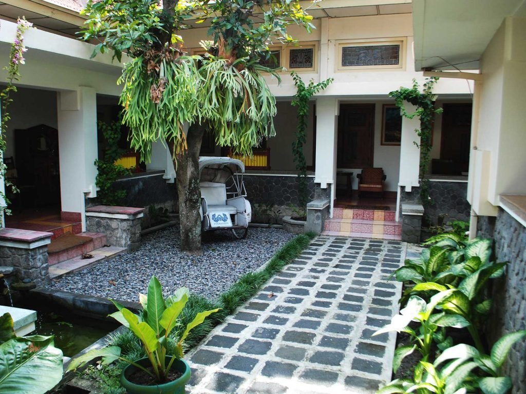Solo, Roemahkoe Heritage hotel | Rama Tours
