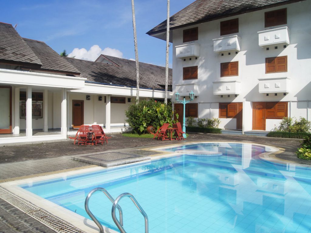 Wonosobo, Kresna Gallery hotel | Rama Tours