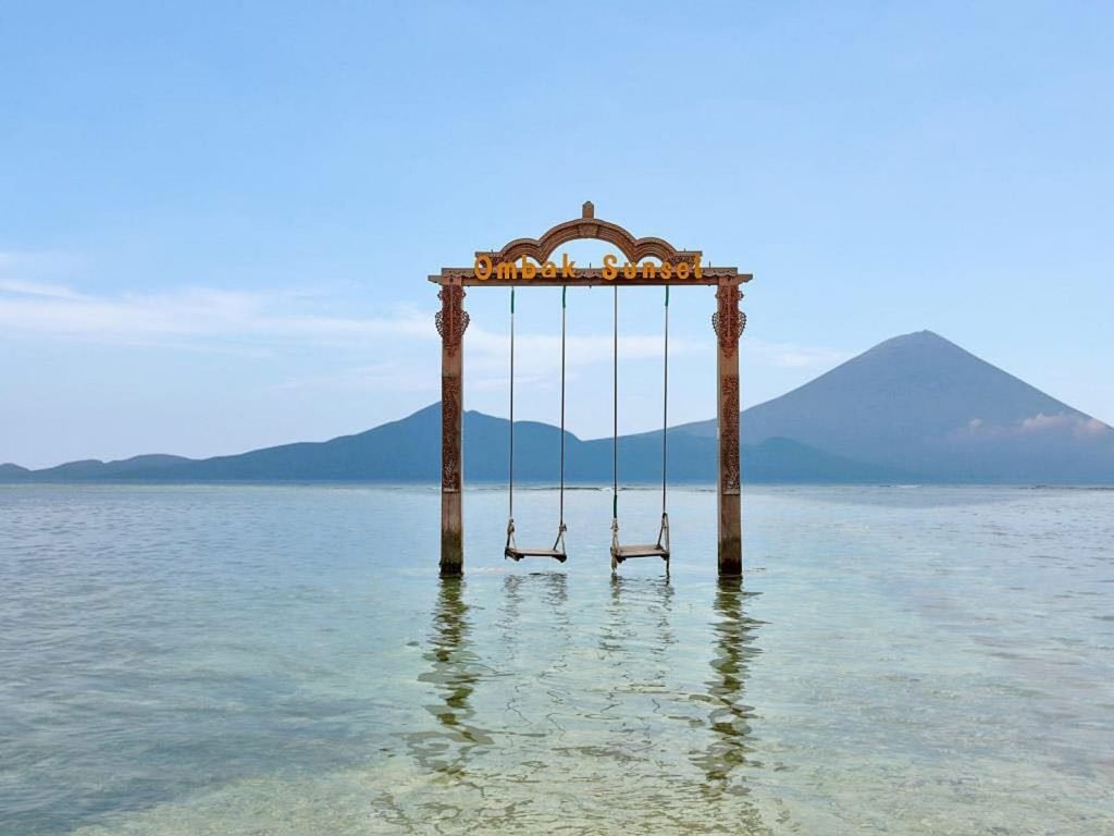Gili Trawangan, Ombak Sunset hotel | Rama Tours