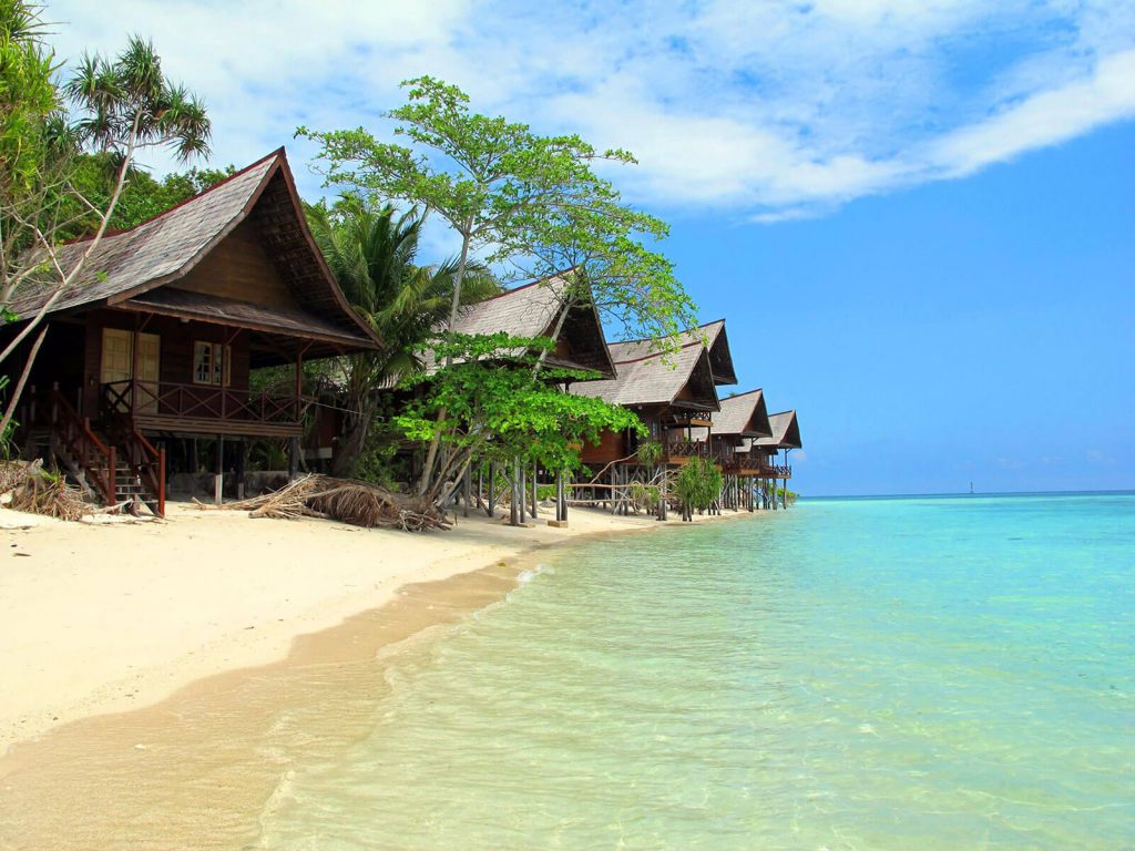 Lankayan, Lankayan Island Dive resort | Rama Tours