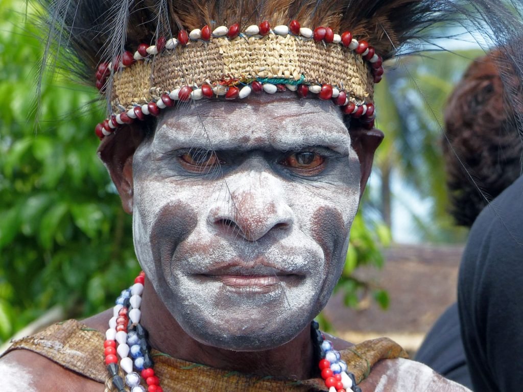 Asmat stammen in Agats | Rama Tours
