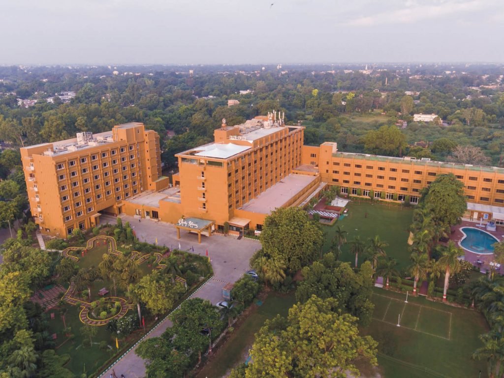 Agra, Clarks Shiraz hotel | Rama Tours
