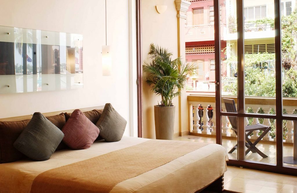 Phnom Penh, FCC hotel | Rama Tours