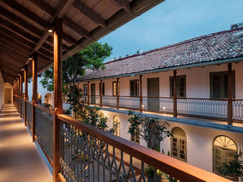 Galle, Fort Bazar | Rama Tours