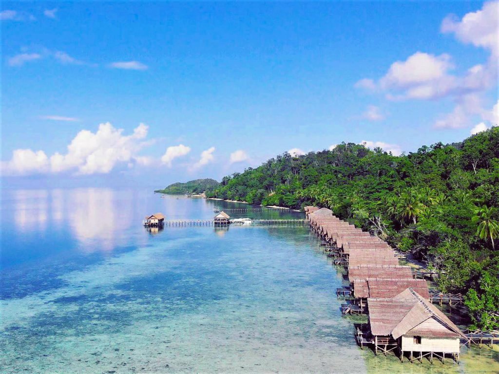 Raja Ampat, Papua Explorers Dive Resort | Rama Tours